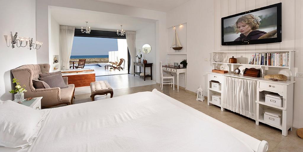 Yamim Suites On The Beach Shave Ziyyon Room photo