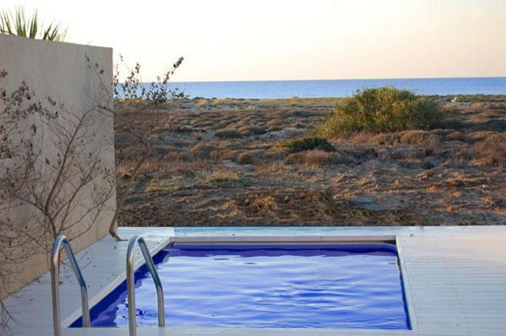 Yamim Suites On The Beach Shave Ziyyon Room photo